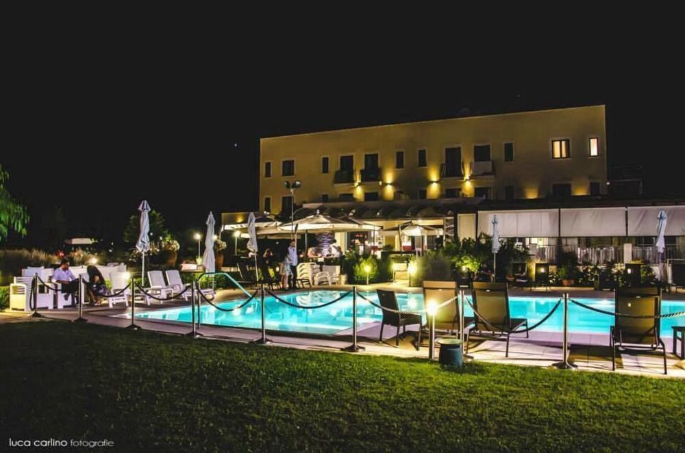 Kora Park Resort Formia Bagian luar foto